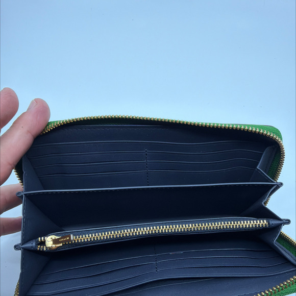 Coach Green Pebbled Leather Accordion Zip Wallet Wristlet - Picture 5 of 10